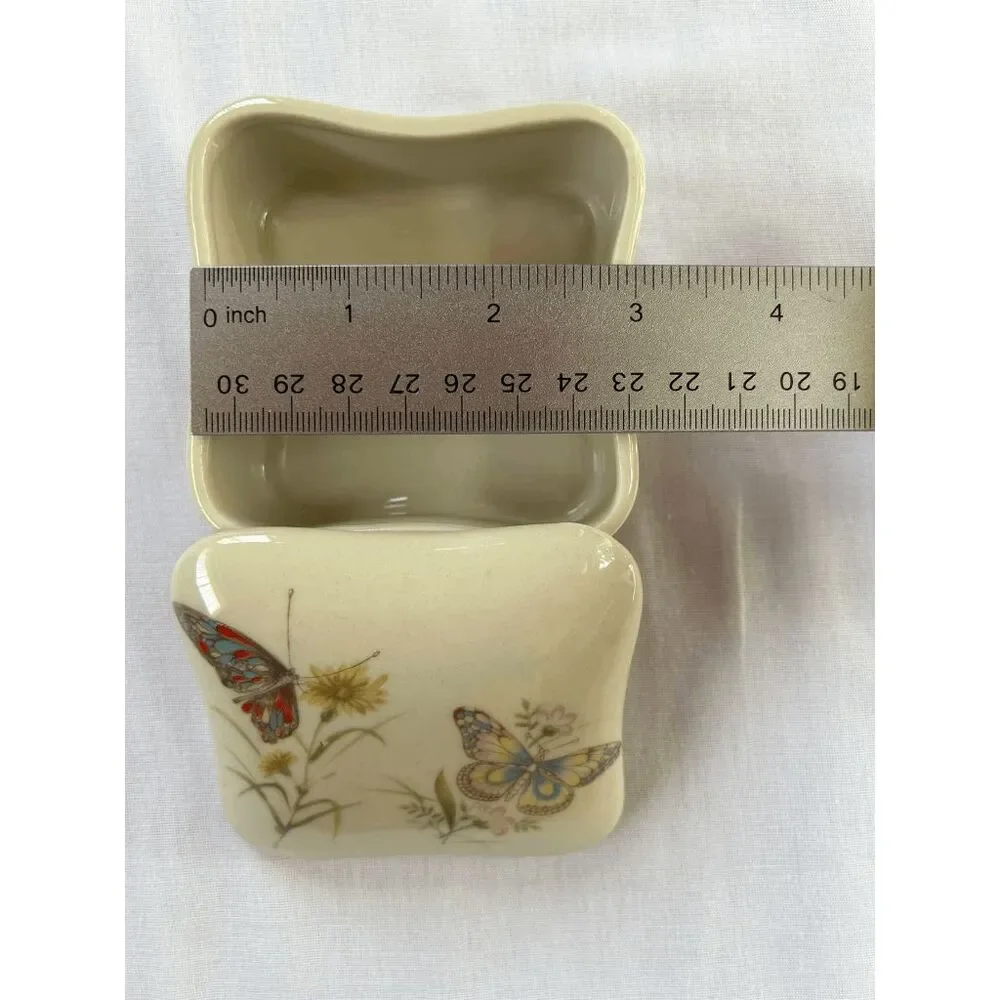 Takahashi Pottery San Francisco Trinket/Jewelry Box Small, Butterflies, Flowers